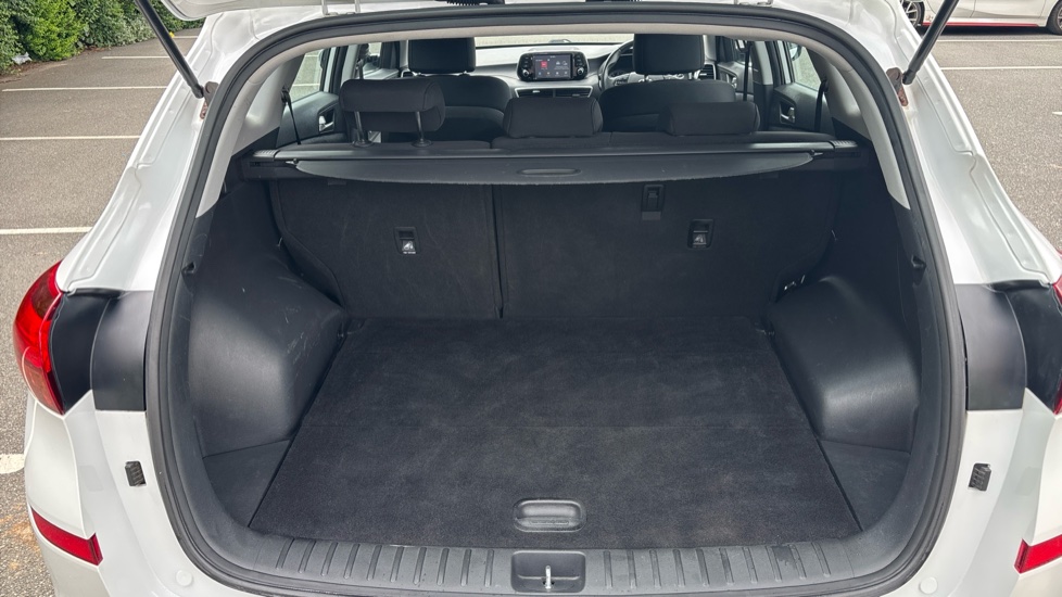 Hyundai TUCSON 1.6 GDi S Connect 5dr 2WD Petrol Estate - Image 4