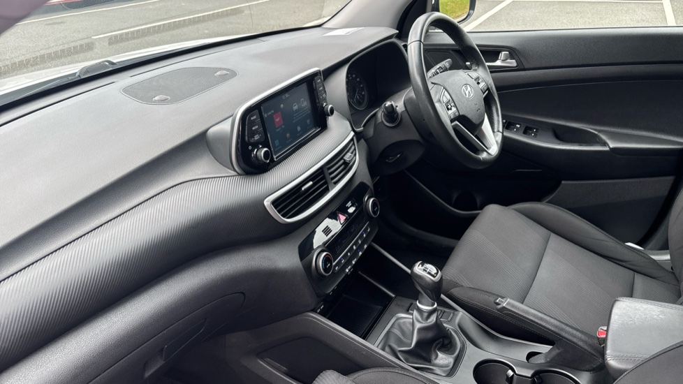 Hyundai TUCSON 1.6 GDi S Connect 5dr 2WD Petrol Estate - Image 9