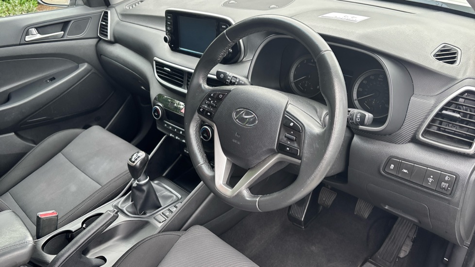 Hyundai TUCSON 1.6 GDi S Connect 5dr 2WD Petrol Estate - Image 11