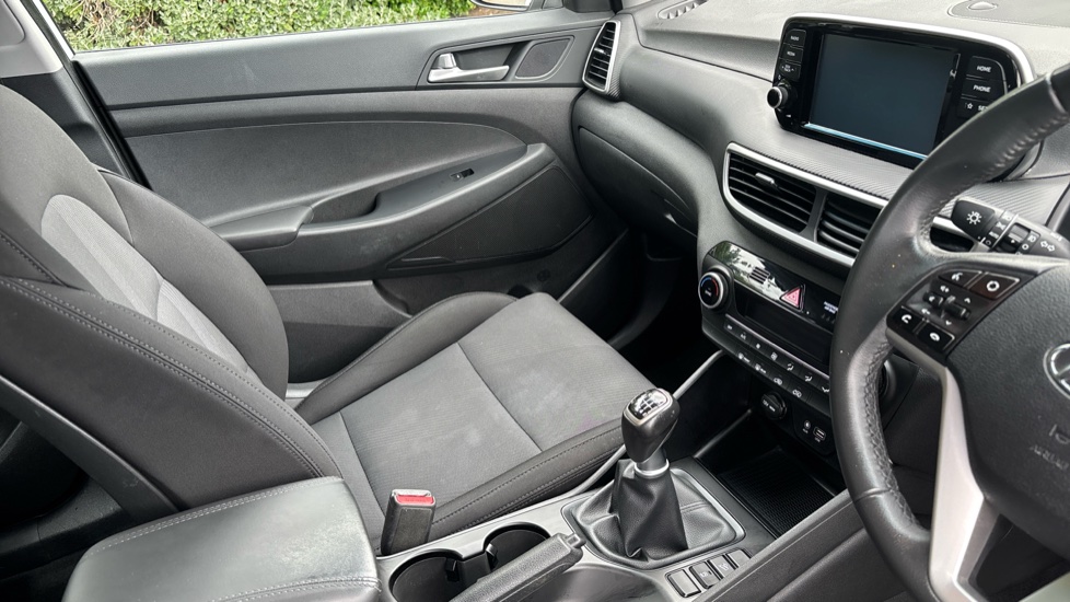 Hyundai TUCSON 1.6 GDi S Connect 5dr 2WD Petrol Estate - Image 14