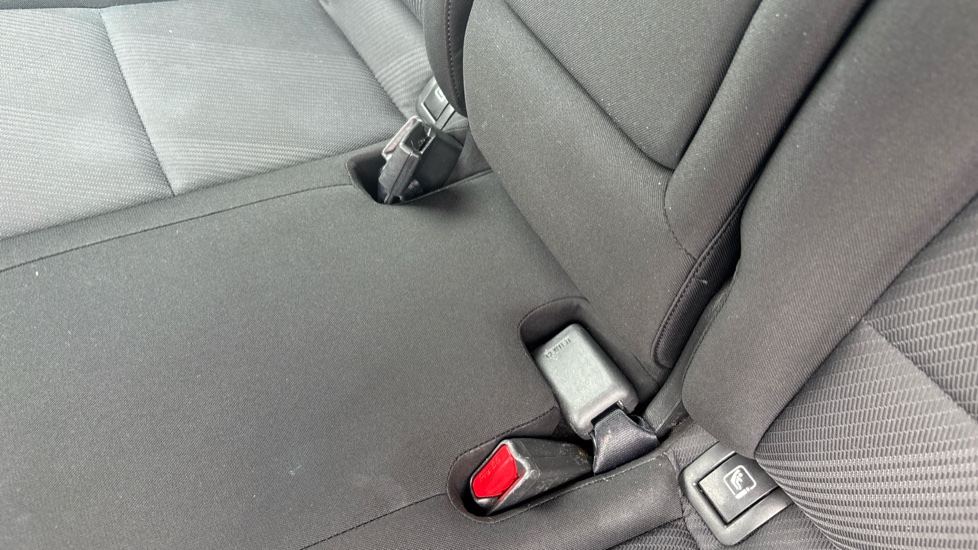 Hyundai TUCSON 1.6 GDi S Connect 5dr 2WD Petrol Estate - Image 17