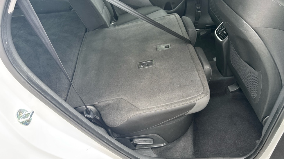 Hyundai TUCSON 1.6 GDi S Connect 5dr 2WD Petrol Estate - Image 36