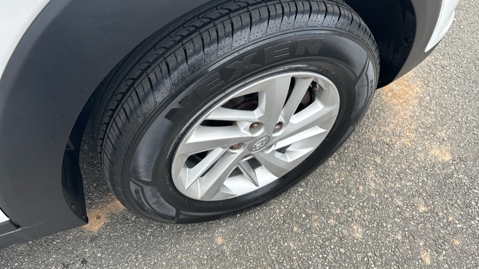 Hyundai TUCSON 1.6 GDi S Connect 5dr 2WD Petrol Estate - Image 39