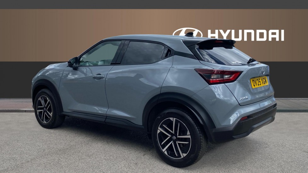 Nissan Juke 1.0 DiG-T N-Connecta 5dr DCT Petrol Hatchback - Image 2