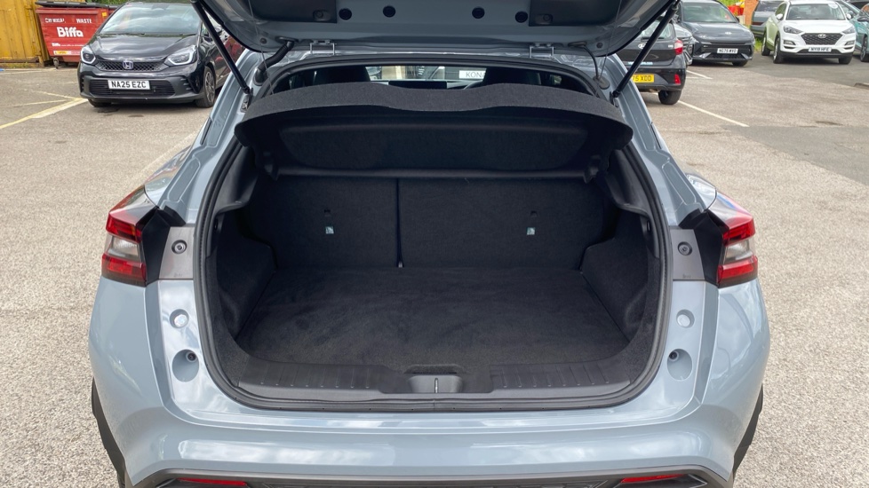 Nissan Juke 1.0 DiG-T N-Connecta 5dr DCT Petrol Hatchback - Image 4