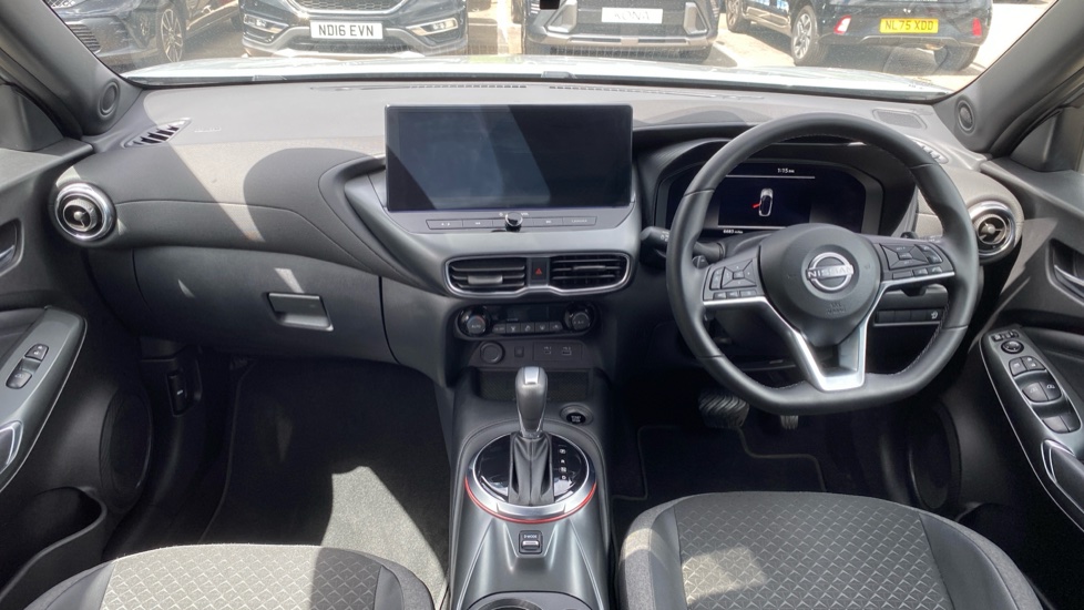 Nissan Juke 1.0 DiG-T N-Connecta 5dr DCT Petrol Hatchback - Image 10