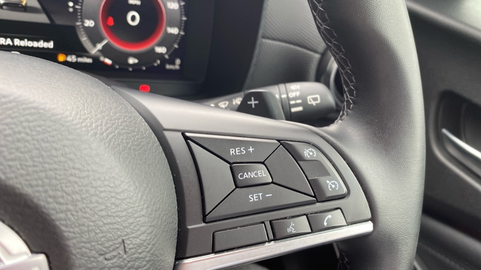 Nissan Juke 1.0 DiG-T N-Connecta 5dr DCT Petrol Hatchback - Image 22