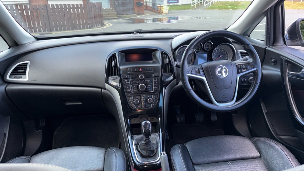 Vauxhall Astra 2.0 CDTi 16V ecoFLEX Elite Nav 5dr Diesel Hatchback - Image 10