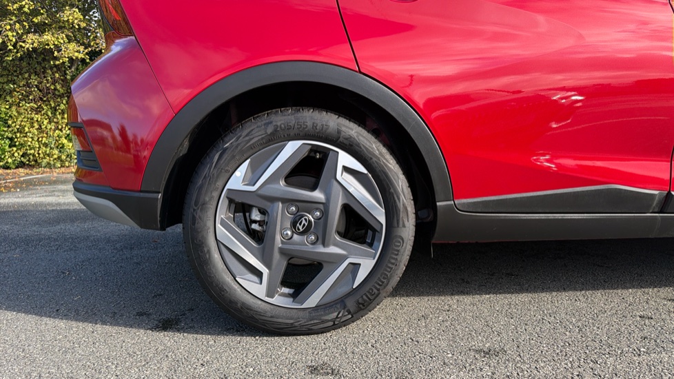 Hyundai BAYON 1.0 TGDi Premium 5dr DCT Petrol Hatchback - Image 7