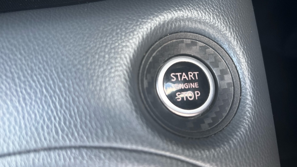 Nissan Juke 1.0 DiG-T 114 Tekna 5dr Petrol Hatchback - Image 23