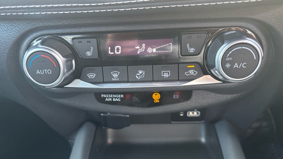 Nissan Juke 1.0 DiG-T 114 Tekna 5dr Petrol Hatchback - Image 25