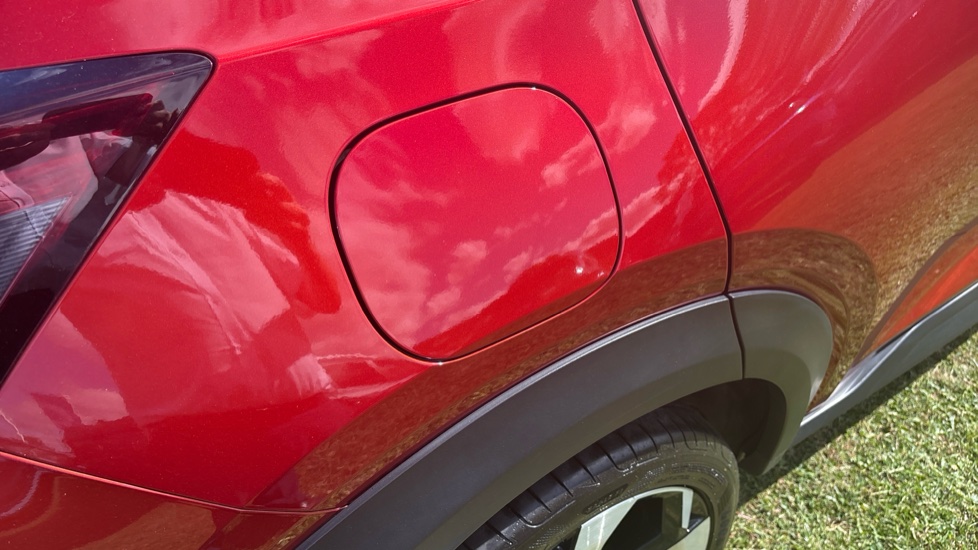 Nissan Juke 1.0 DiG-T 114 Tekna 5dr Petrol Hatchback - Image 38
