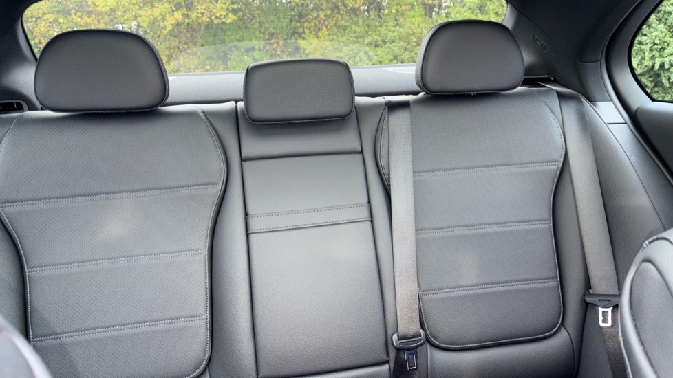 Mercedes-Benz C-Class C200 AMG Line Premium Plus 4dr 9G-Tronic Petrol Saloon - Image 15