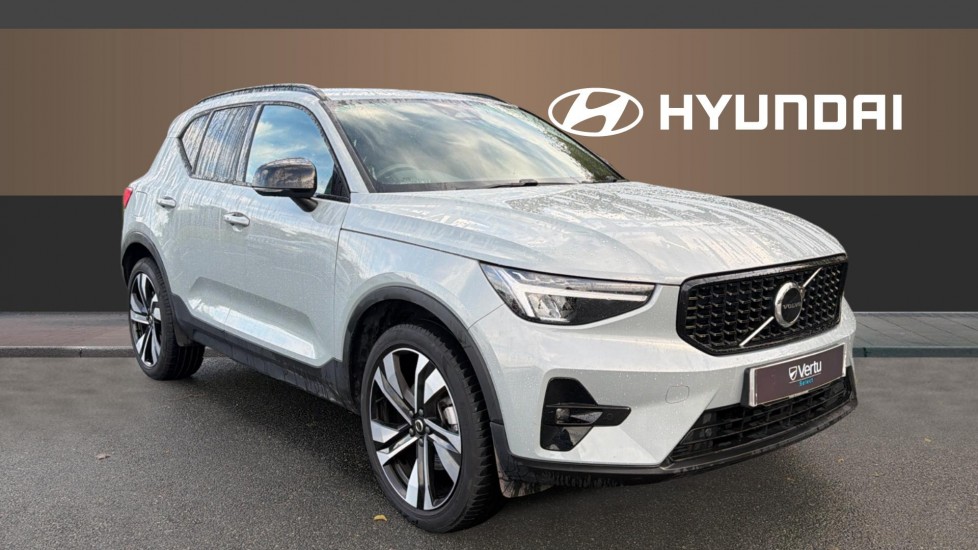 2025 Volvo XC40