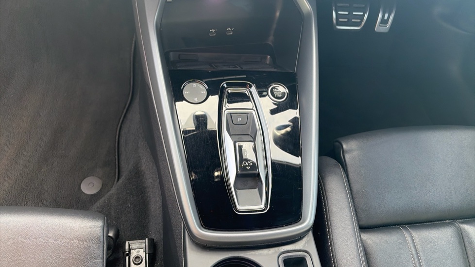 Audi A3 35 TFSI S Line 5dr S Tronic Petrol Hatchback - Image 13