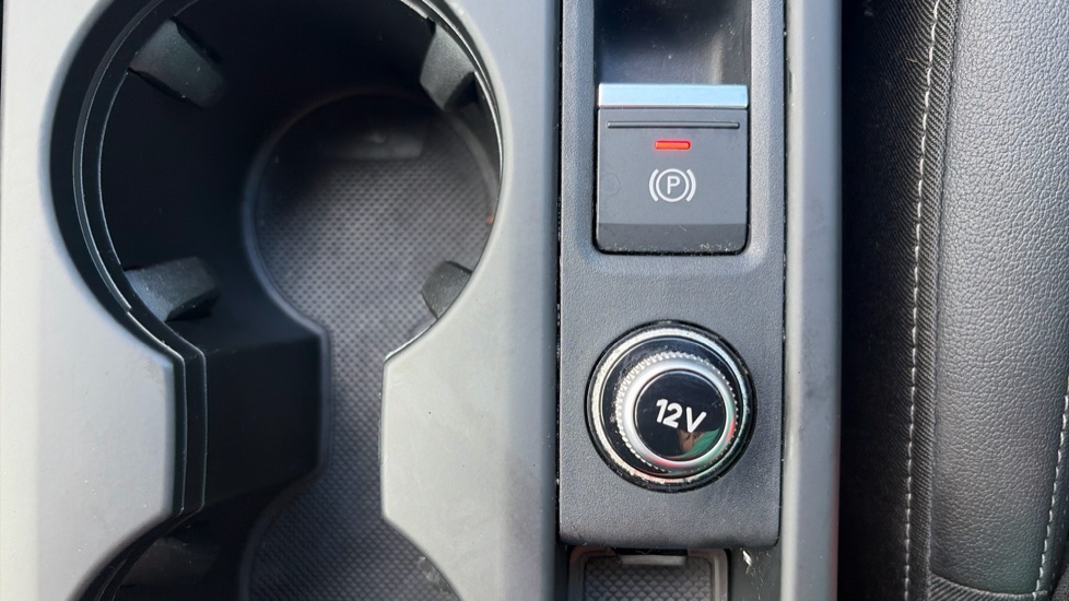 Audi A3 35 TFSI S Line 5dr S Tronic Petrol Hatchback - Image 35