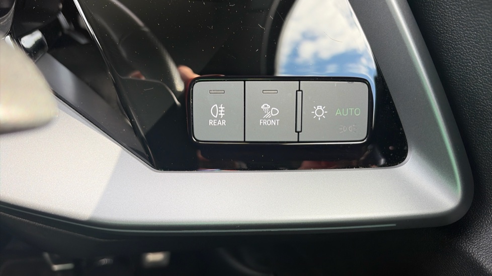 Audi A3 35 TFSI S Line 5dr S Tronic Petrol Hatchback - Image 38