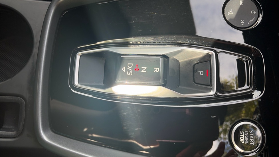 Audi A3 35 TFSI S Line 5dr S Tronic Petrol Hatchback - Image 39