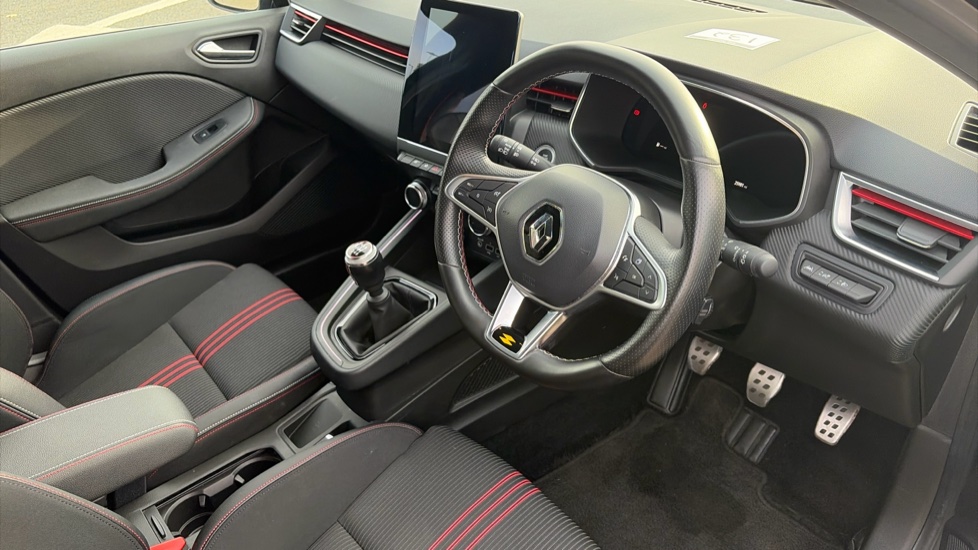 Renault Clio 1.0 TCe 90 RS Line 5dr Petrol Hatchback - Image 11