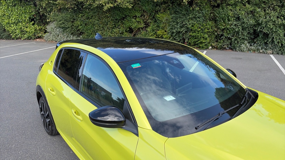 Peugeot 208 1.2 Hybrid 136 GT 5dr e-DSC6 Petrol Hatchback - Image 22
