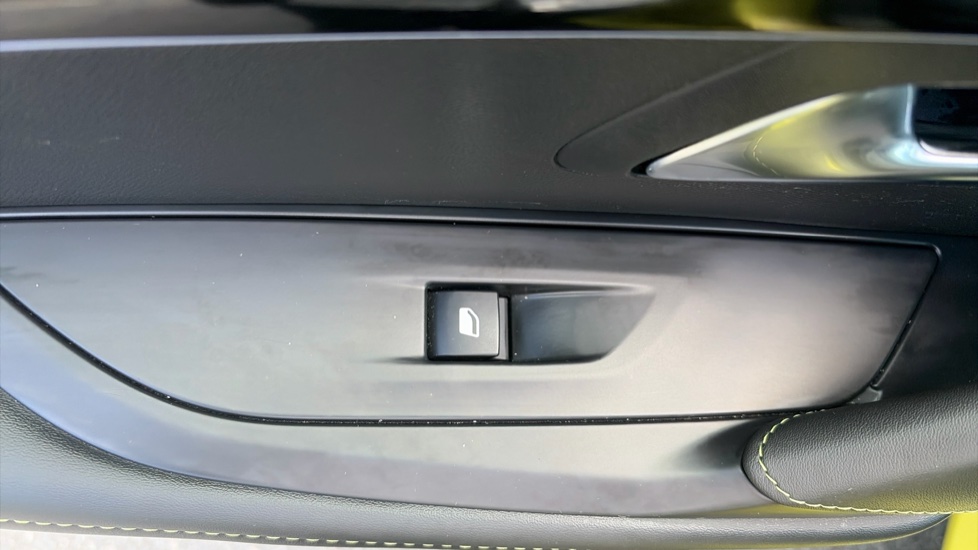 Peugeot 208 1.2 Hybrid 136 GT 5dr e-DSC6 Petrol Hatchback - Image 31
