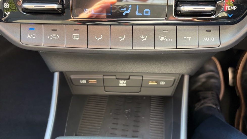 Hyundai BAYON 1.0 TGDi 48V MHEV Premium 5dr DCT Petrol Hatchback - Image 25