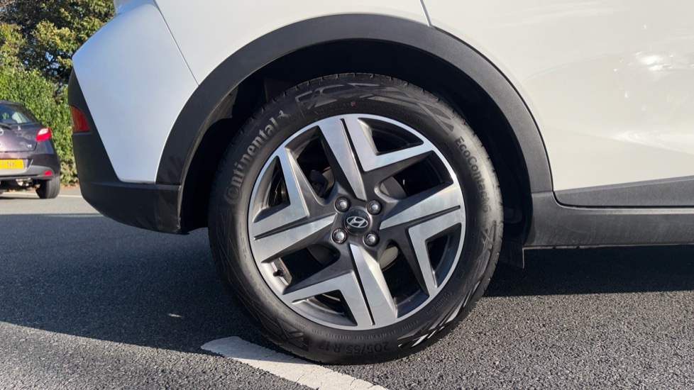 Hyundai BAYON 1.0 TGDi [120] 48V MHEV Ultimate 5dr DCT Petrol Hatchback - Image 7