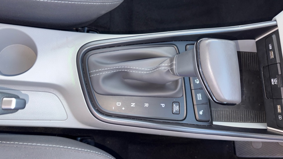 Hyundai BAYON 1.0 TGDi [120] 48V MHEV Ultimate 5dr DCT Petrol Hatchback - Image 29