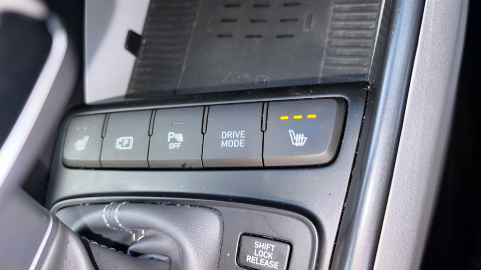Hyundai BAYON 1.0 TGDi [120] 48V MHEV Ultimate 5dr DCT Petrol Hatchback - Image 30