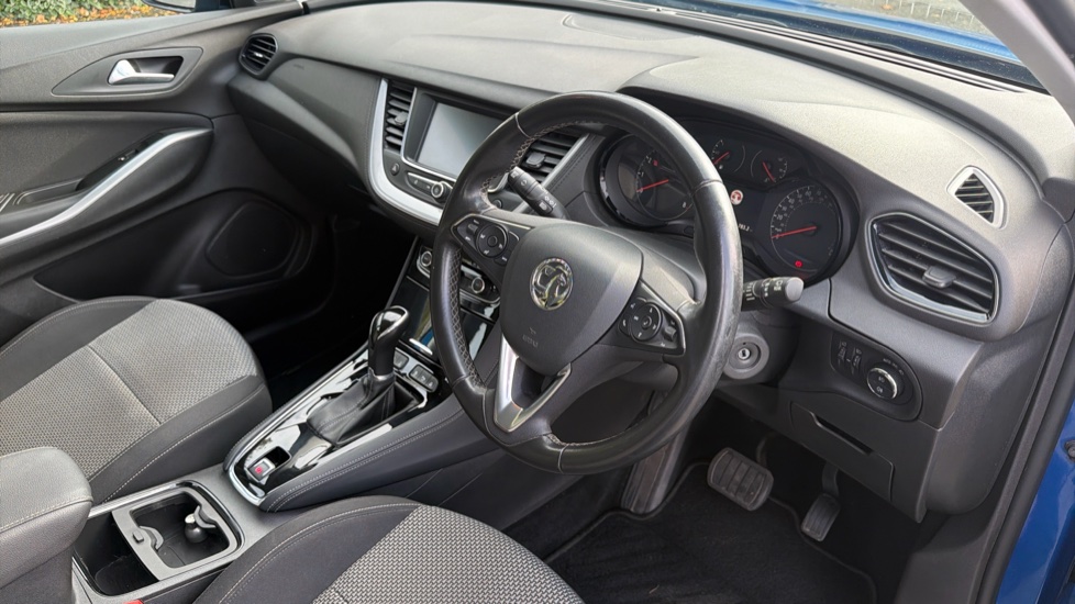 Vauxhall Grandland X 1.2 Turbo SE 5dr Auto [8 Speed] Petrol Hatchback - Image 11