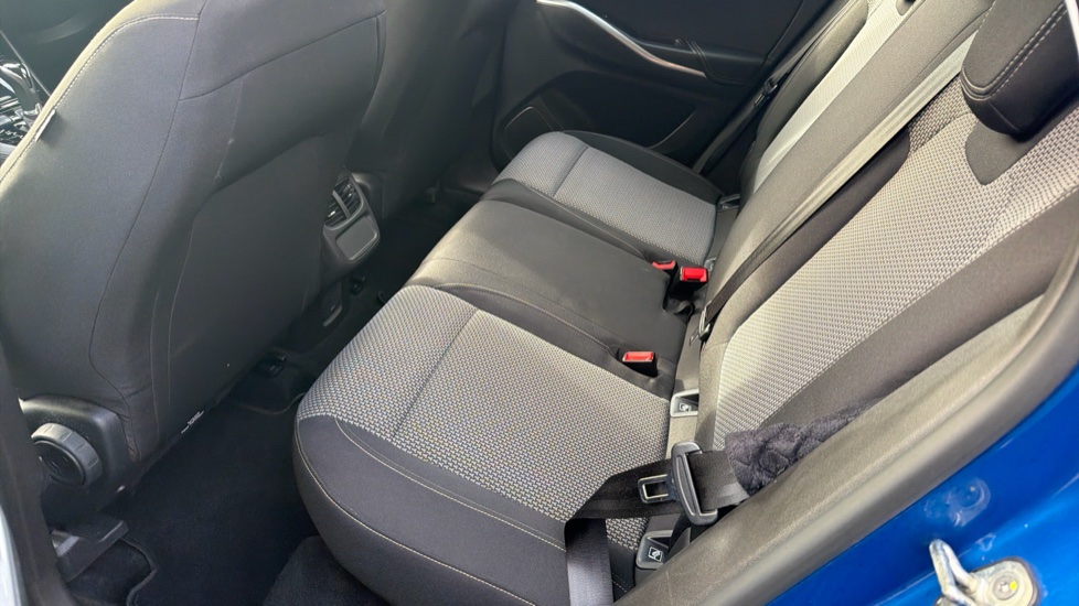 Vauxhall Grandland X 1.2 Turbo SE 5dr Auto [8 Speed] Petrol Hatchback - Image 16