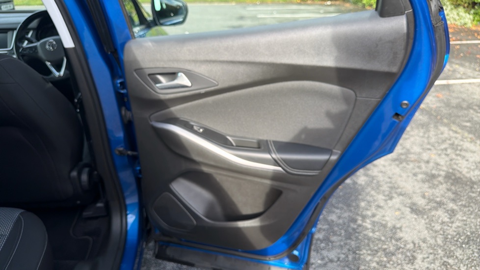 Vauxhall Grandland X 1.2 Turbo SE 5dr Auto [8 Speed] Petrol Hatchback - Image 26