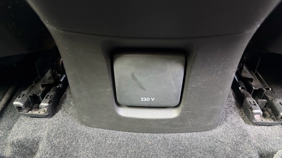 Vauxhall Grandland X 1.2 Turbo SE 5dr Auto [8 Speed] Petrol Hatchback - Image 27