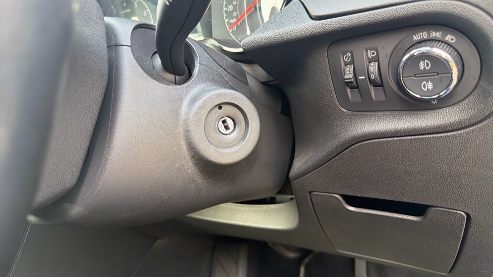 Vauxhall Grandland X 1.2 Turbo SE 5dr Auto [8 Speed] Petrol Hatchback - Image 31