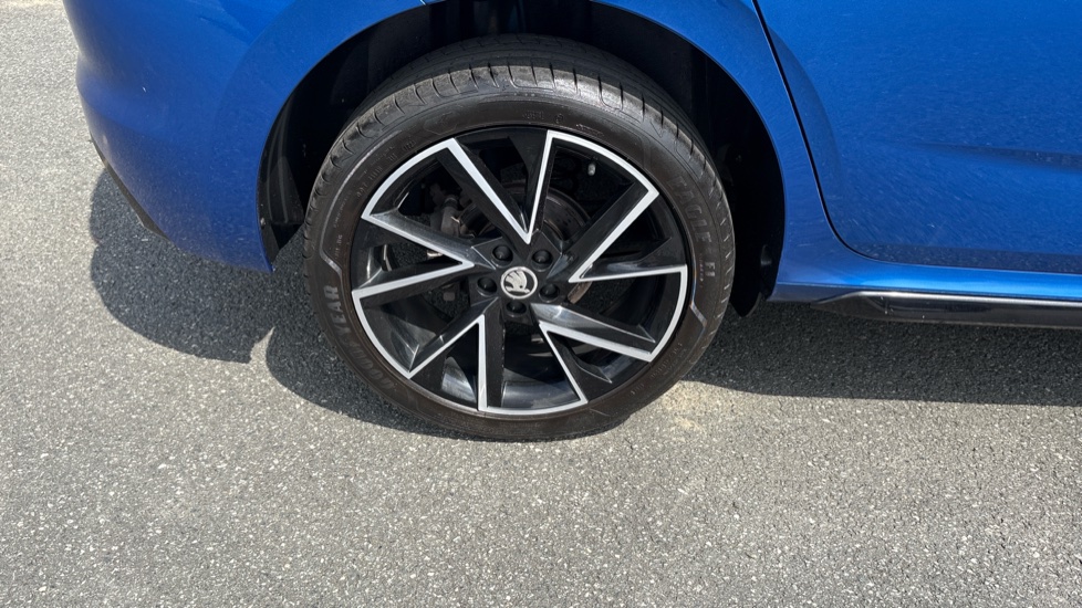 Skoda Kamiq 1.0 TSI 110 Monte Carlo 5dr Petrol Hatchback - Image 35
