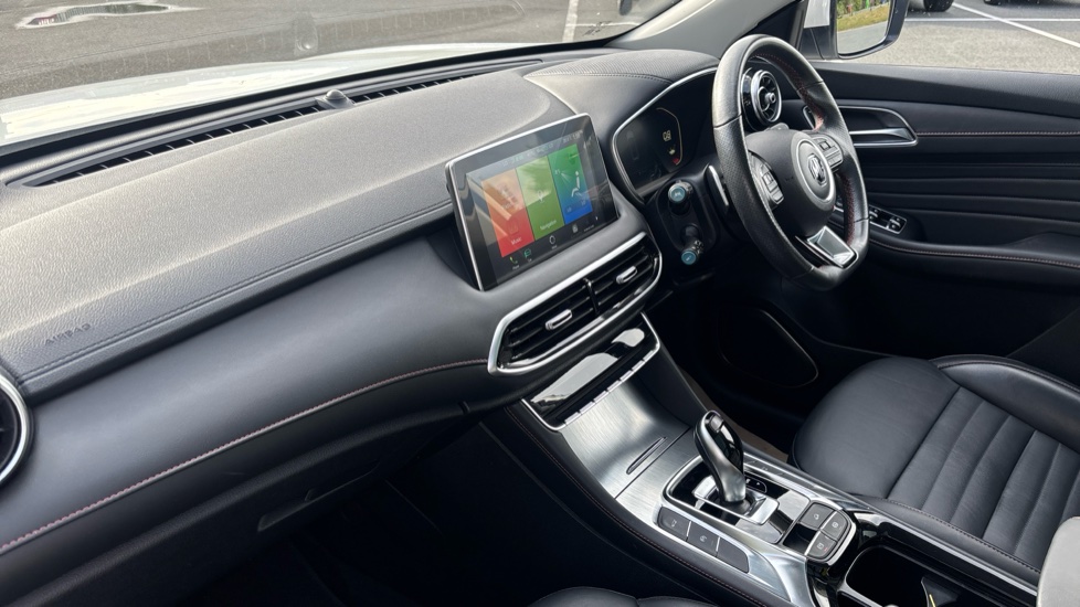 MG HS 1.5 T-GDI Exclusive 5dr DCT Petrol Hatchback - Image 9
