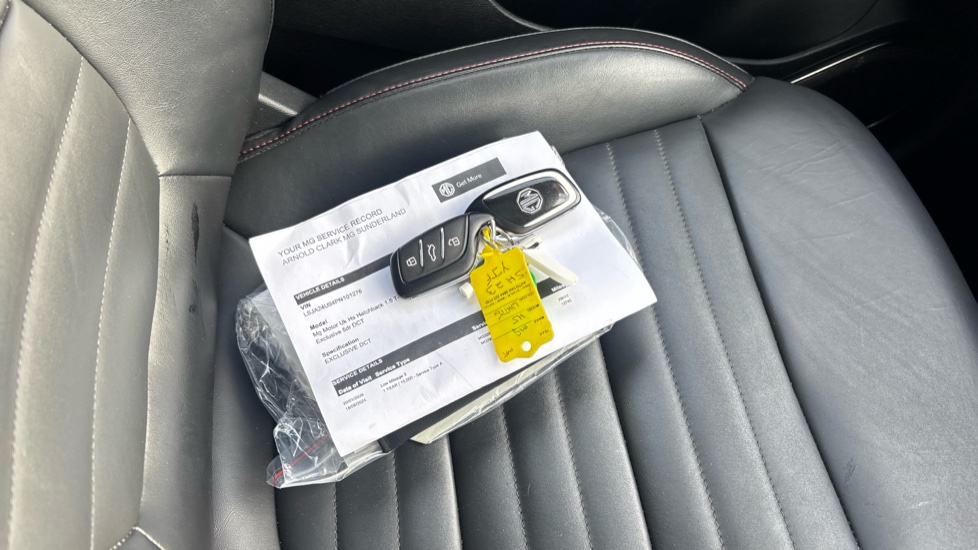 MG HS 1.5 T-GDI Exclusive 5dr DCT Petrol Hatchback - Image 19