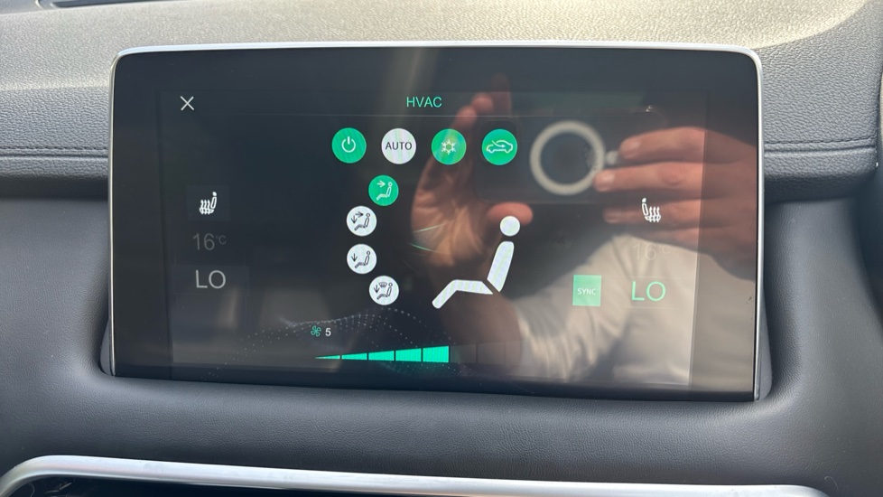 MG HS 1.5 T-GDI Exclusive 5dr DCT Petrol Hatchback - Image 28