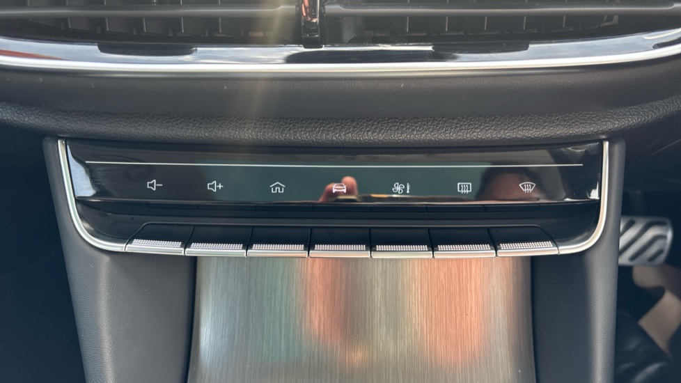 MG HS 1.5 T-GDI Exclusive 5dr DCT Petrol Hatchback - Image 29