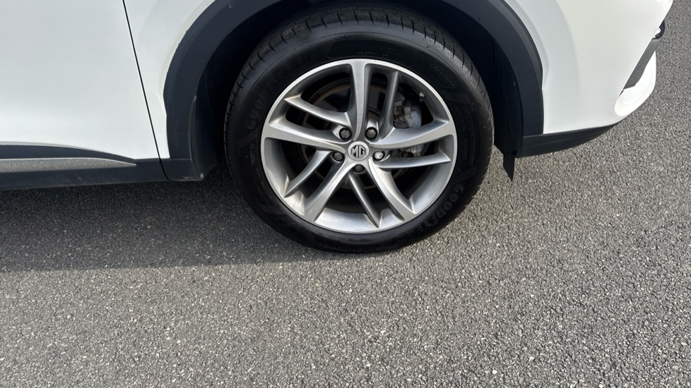 MG HS 1.5 T-GDI Exclusive 5dr DCT Petrol Hatchback - Image 36