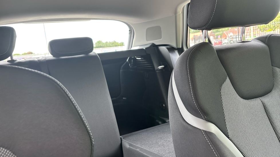 Audi Q2 30 TFSI Sport 5dr Petrol Estate - Image 15