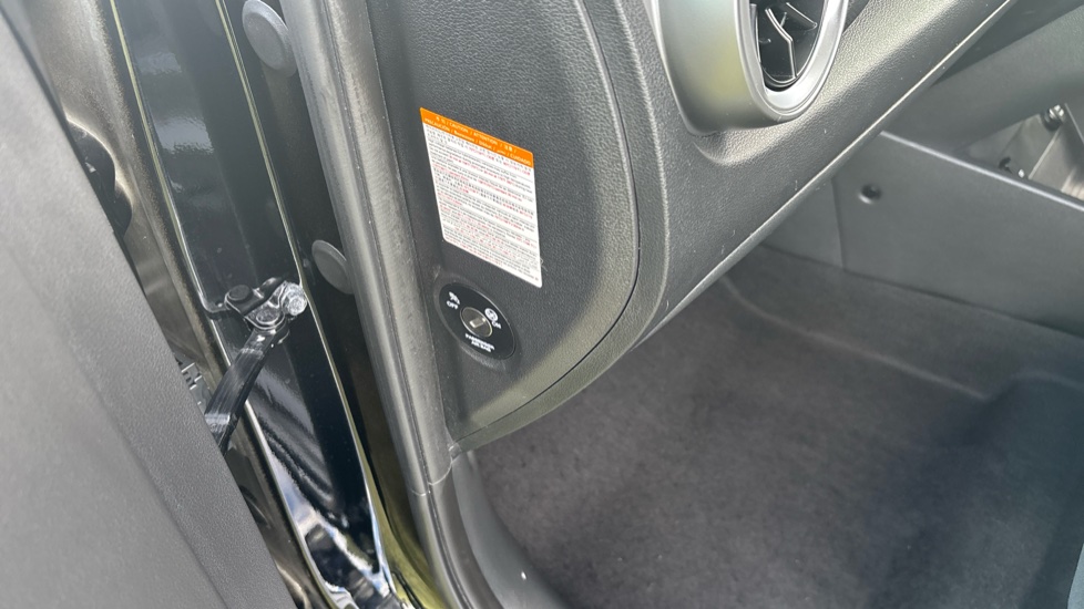 Hyundai KONA 150kW Ultimate 64kWh 5dr Auto Electric Hatchback - Image 31