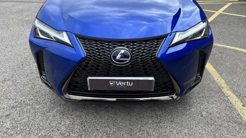 Lexus UX 250h 2.0 F-Sport 5dr CVT [Nav] Hybrid Hatchback - Image 8
