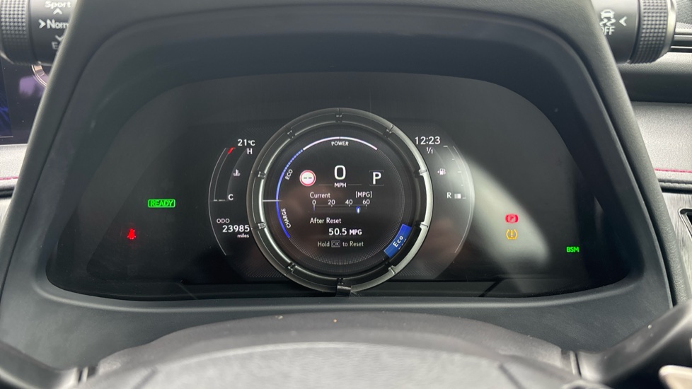 Lexus UX 250h 2.0 F-Sport 5dr CVT [Nav] Hybrid Hatchback - Image 18