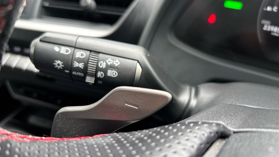 Lexus UX 250h 2.0 F-Sport 5dr CVT [Nav] Hybrid Hatchback - Image 26