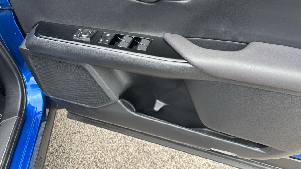 Lexus UX 250h 2.0 F-Sport 5dr CVT [Nav] Hybrid Hatchback - Image 36
