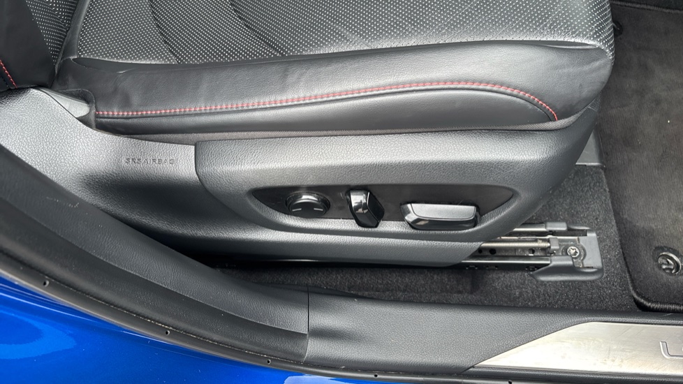 Lexus UX 250h 2.0 F-Sport 5dr CVT [Nav] Hybrid Hatchback - Image 37