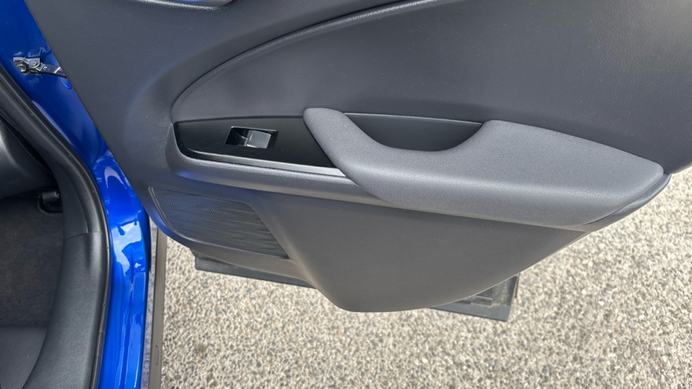 Lexus UX 250h 2.0 F-Sport 5dr CVT [Nav] Hybrid Hatchback - Image 39