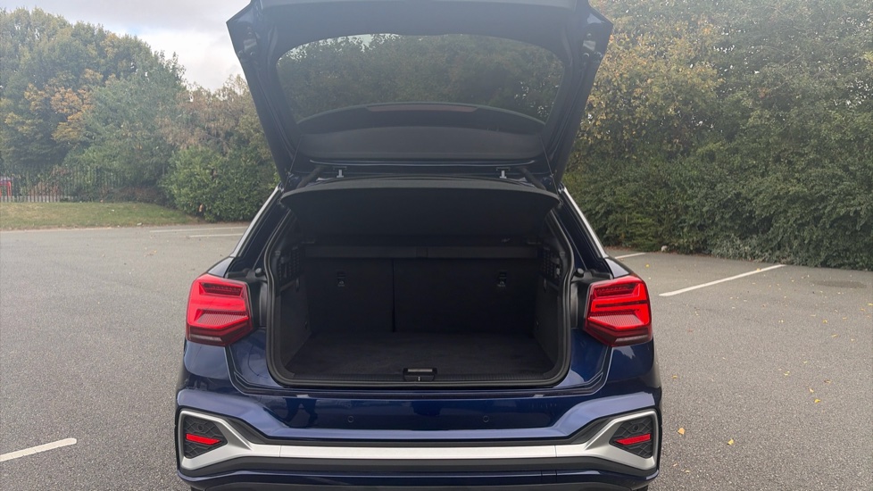 Audi Q2 35 TFSI S Line 5dr S Tronic Petrol Estate - Image 4
