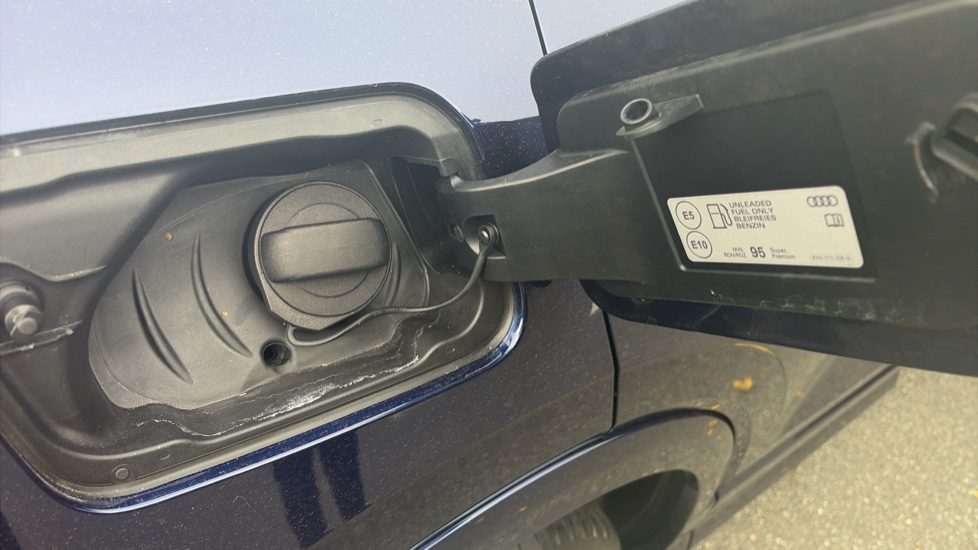 Audi Q2 35 TFSI S Line 5dr S Tronic Petrol Estate - Image 32